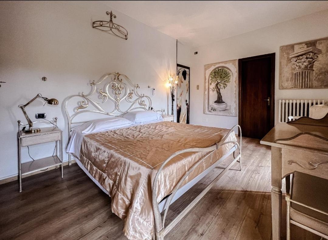 Hotel Manuela Le Quattro Coppe Desenzano del Garda Exteriér fotografie
